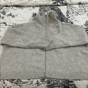 Woman’s  hoodie wool zip up